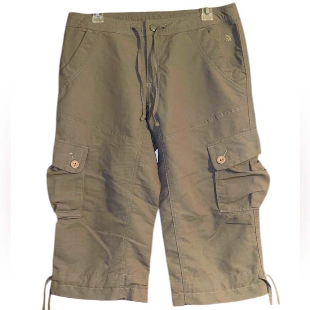 The North Face women’s Capri Cargo Pants Size 10 Green